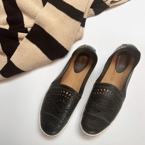Earth Origins Shoes Earth Origins Slip Ons Poshmark
